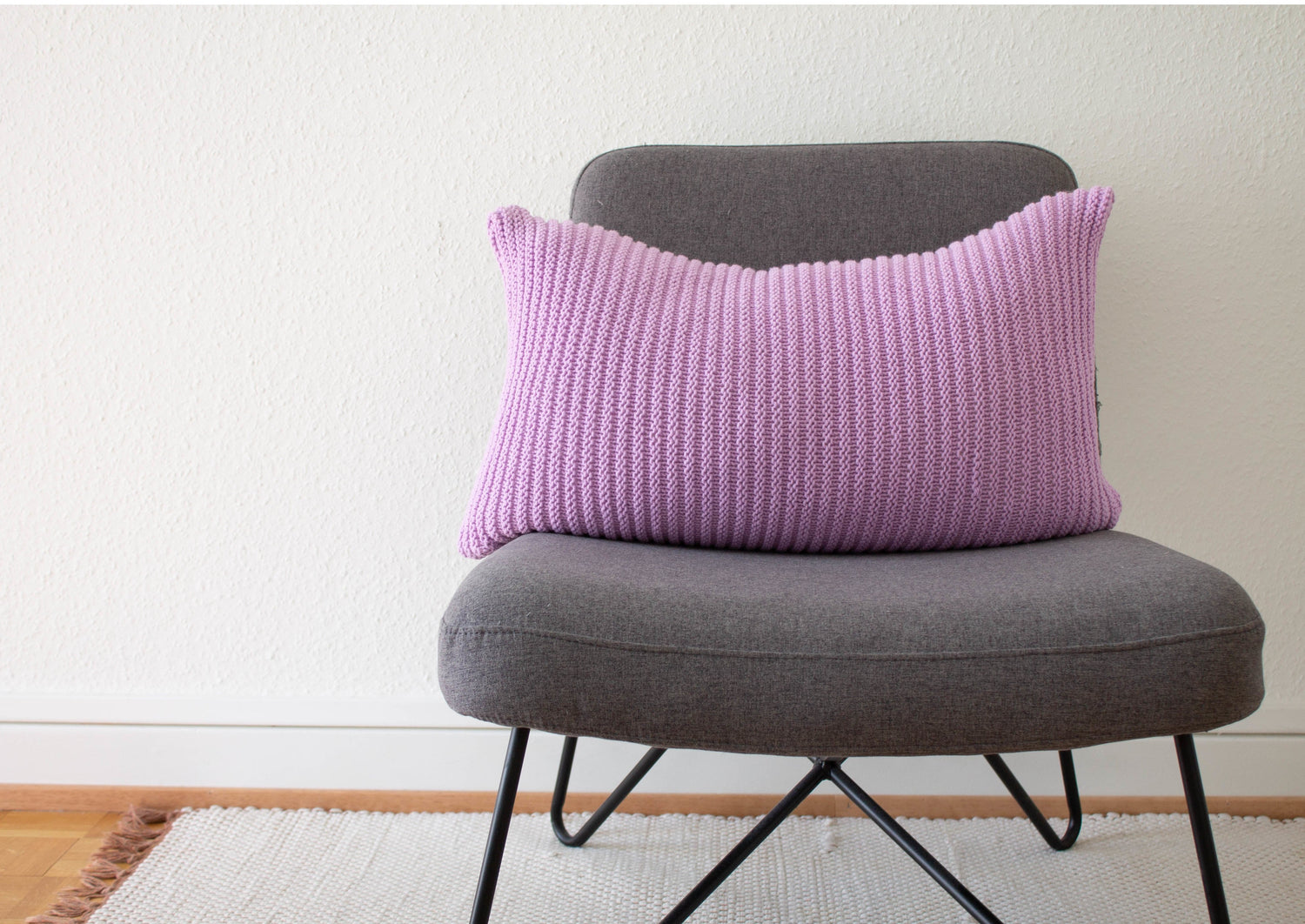 Simple Stitch Knit Cushion Lavender